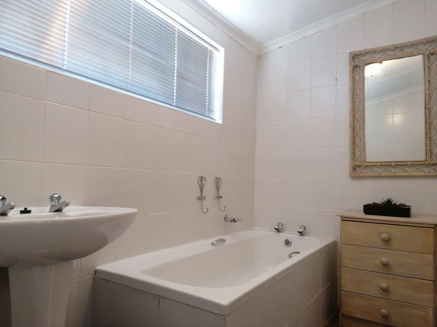 3 Bedroom Property for Sale in C Place Eastern Cape